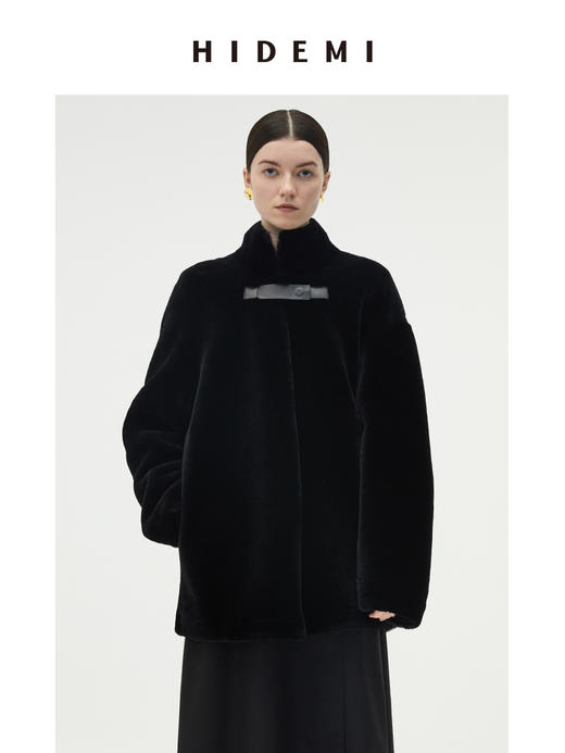 HIDEMI 黑色皮毛一体简约皮襻设计感中长款大衣 商品图0
