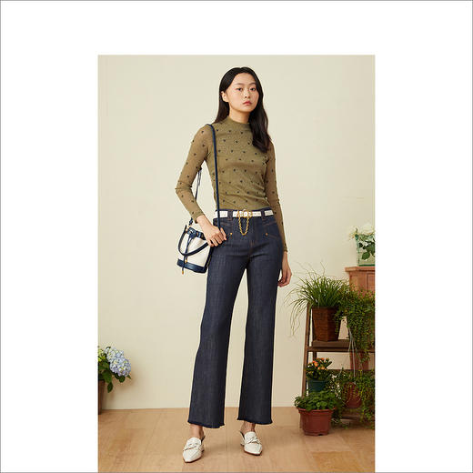 YINER音儿2022春季新款亮丝拼接字母绣花针织衫8c32160060 商品图3