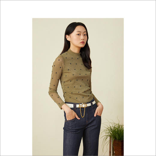 YINER音儿2022春季新款亮丝拼接字母绣花针织衫8c32160060 商品图1