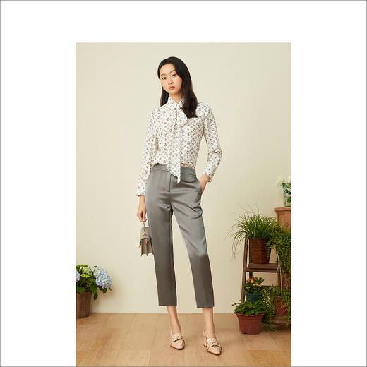 YINER音儿2022春季新款印花系带领衬衫8c32170190 商品图2