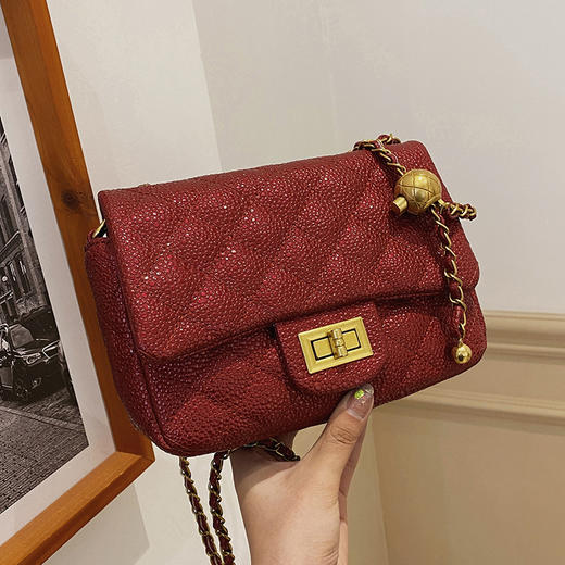 包包女新款2022早春网红洋气单肩斜挎包菱格小金球链条包 QY8615 商品图1