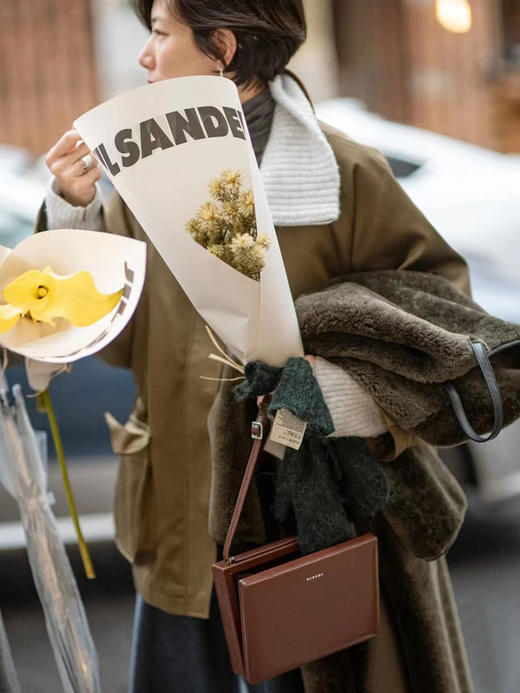 HIDEMI 经典牛皮可拆卸双肩带box豆腐包中号  黑色/冰蓝色/砖红色/开心果绿 商品图7