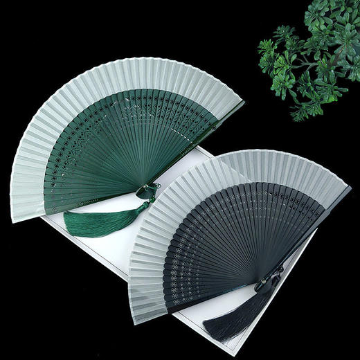 扇子折扇中国风女式夏天随身折叠汉服旗袍古风纯色空白绿色真丝扇， 商品图1