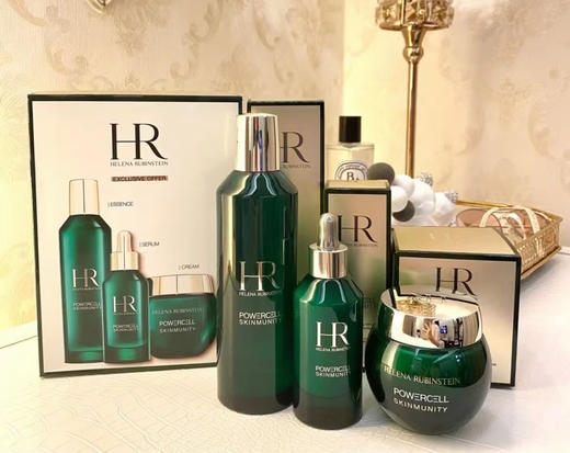 赫莲娜绿宝瓶三件套͏  (明星3件套)
HR悦活生新三件套：肌新水200ml、精华50ml、面霜50ml 商品图3