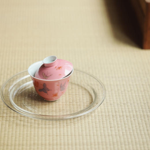 景德镇云木在蝶恋花桃红釉粉彩盖碗泡茶碗手绘蝴蝶 容量120ml 口径8.3cm 高7.4cm 商品图3