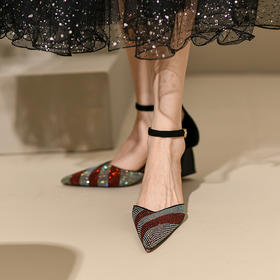 时尚休闲，羊皮拼色细跟包头凉鞋尖头一字带水钻单鞋QS-21623