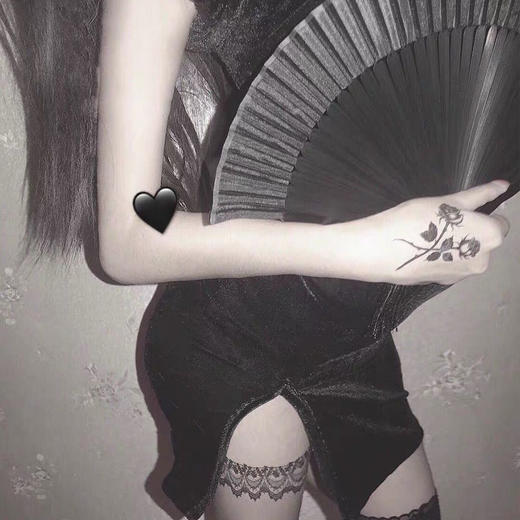 扇子古风网红霸气黑色真丝款孔雀折扇发条件家黑色扇骨扇面扇子 商品图8