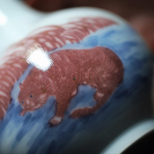 景德镇忘言造物新年手绘青花釉里红壬寅虎年大吉小花瓶赏瓶摆件 口径2.5cm 高16.3cm 腹径8.5cm 商品图2