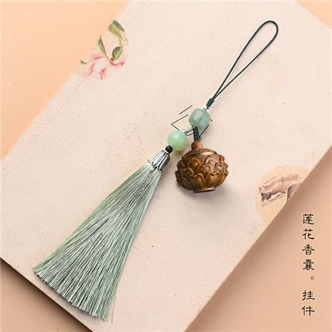 古风绿檀镂空莲花香囊盒子手机链中国风复古香丸香薰挂件女可打开 商品图7