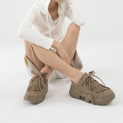 预售|VITTORIO VENTURA薇薇燃  牛皮气垫厚底圆头绑带休闲板鞋老爹鞋 （默认顺丰到付 联系客服报销） .潮快闪[福利品] 商品图5