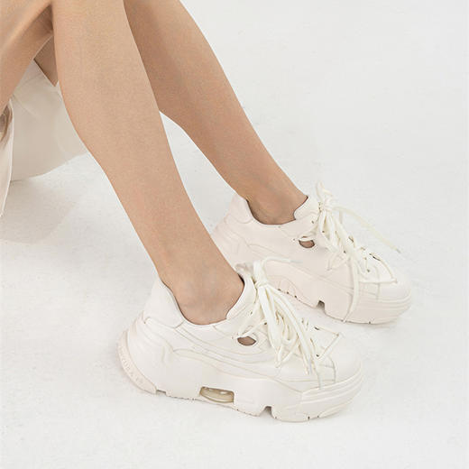 预售|VITTORIO VENTURA薇薇燃  牛皮气垫厚底圆头绑带休闲板鞋老爹鞋 （默认顺丰到付 联系客服报销） .潮快闪[福利品] 商品图3