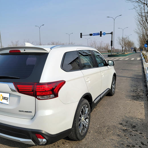 三菱 欧蓝德 2.0L 两驱荣耀版 5座 【长租-北京】 商品图4