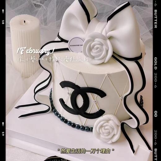 轻奢系列 | 香奈儿CHANEL半翻糖蛋糕（抹面淡奶油+黄油，务必提前三天预定） 商品图1