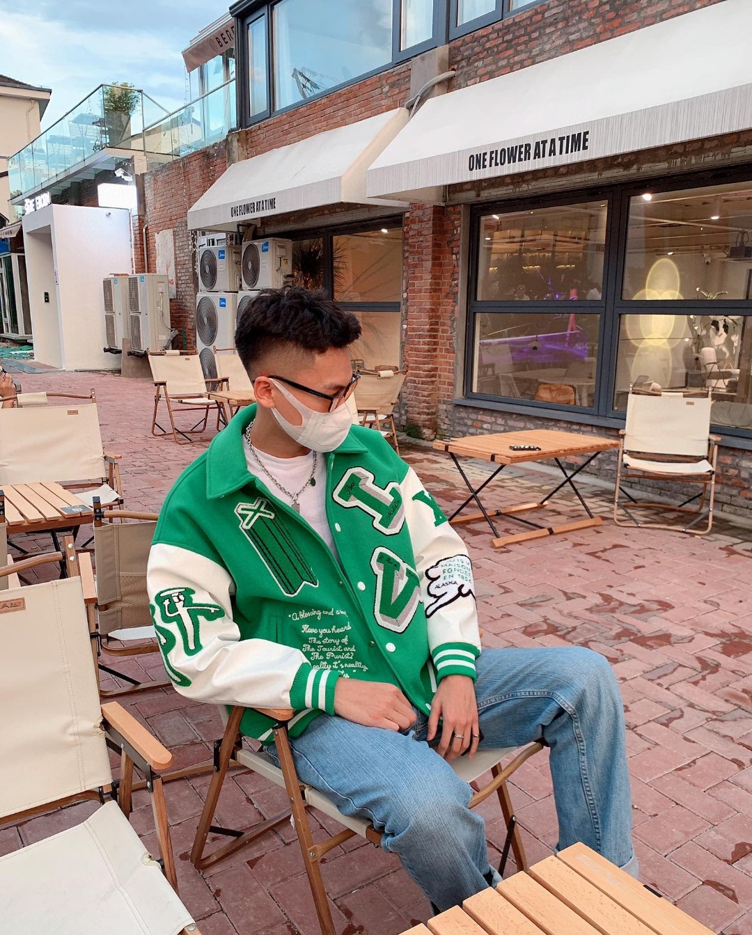 点此购买 lv路易威登绿野仙踪男女棒球服 ll 213865