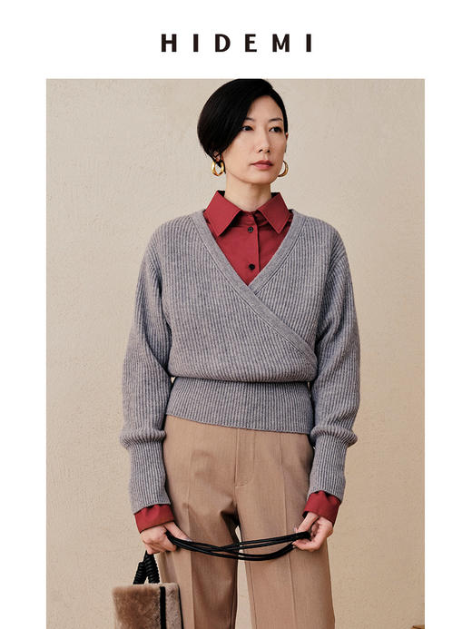 HIDEMI 美利奴羊毛V型叠领短款设计感毛衣 商品图0