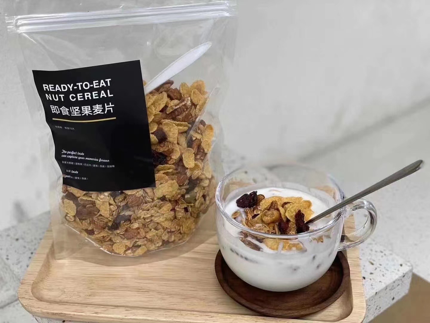 即食坚果麦片