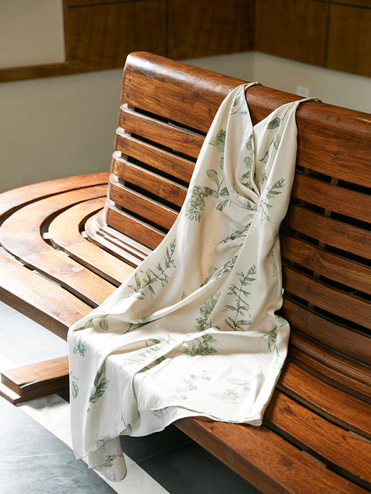 HeyDress烟雨裙素雅印花吊带连衣裙女收腰设计感吊带裙裙子 商品图2