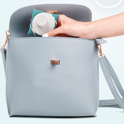 新品硅胶折叠水杯户外运动水壶600ml伸缩杯食品级硅胶杯运动水杯 商品图4