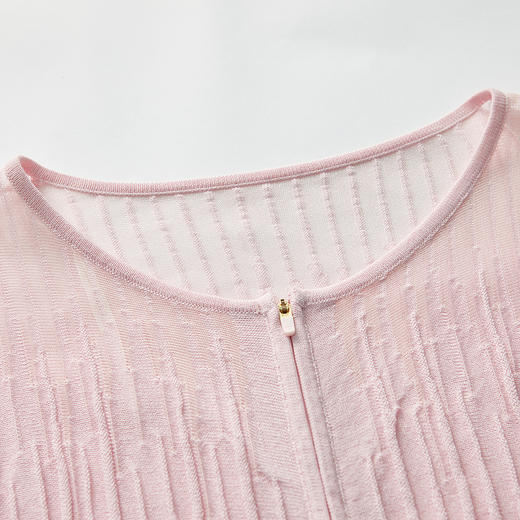 谜底2022春新款简约时尚渐变V领H型长袖套头开织衫女221MZ0343 商品图3