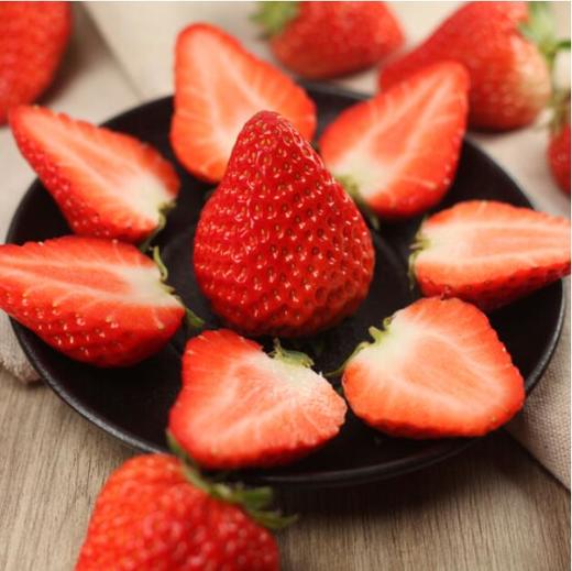 【甜蜜莓果组合】新鲜水果 桑提娜车厘子单J1斤+红颜草莓1斤（十堰主城区包邮） 商品图2