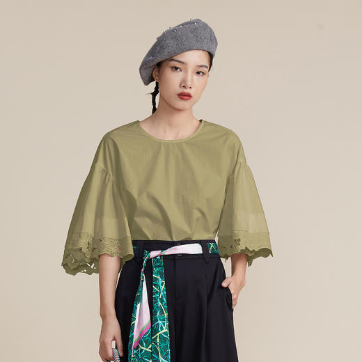 谜底2022春新款简洁时尚优雅双层荷叶袖圆领短袖上衣女221MS0126 商品图0