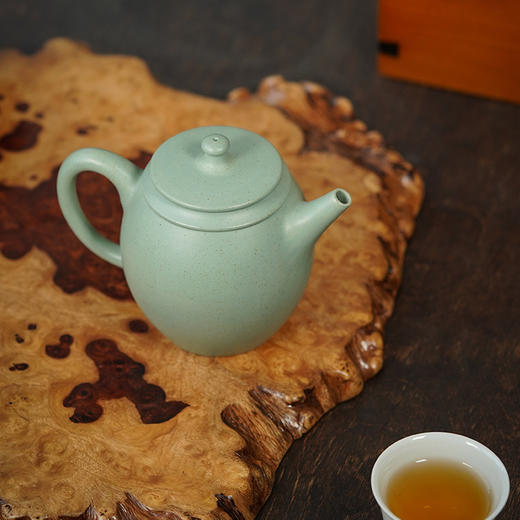 龙德堂陶艺 汤宣武《十二月花神·暗香疏影（一月花梅花）》 苹果绿 290 cc 商品图4