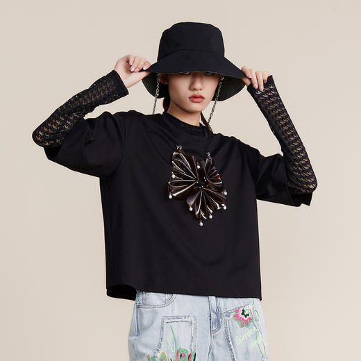 谜底2022春季新款时尚前卫PVC花朵宽松圆领短袖T恤女221MT0162 商品图1