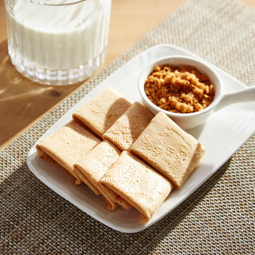 美珍香 肉松蛋卷135g铁盒装 商品图3