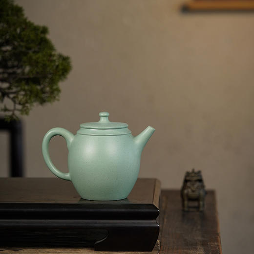 龙德堂陶艺 汤宣武《十二月花神·暗香疏影（一月花梅花）》 苹果绿 290 cc 商品图2