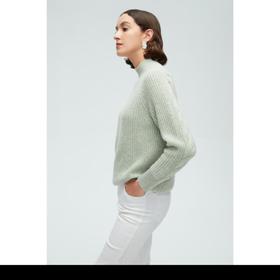 3楼珍贝女式半高领羊绒上衣