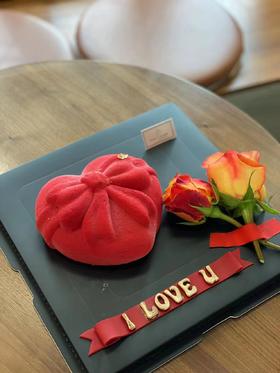 心形蝴蝶结慕斯