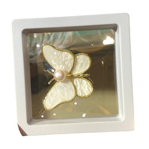 六鑫珠宝 时尚淡水珍珠胸针 简约优雅 礼盒装 商品图4