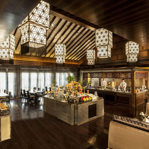 1晚/2晚【黄山奕棋安麓酒店】可用至6月底！入住280㎡皓月别墅，含下午茶、齐云山门票、汉服及高尔夫体验，2晚连住赠中式套餐！赏园林美景，感受徽州底蕴~ 商品图3