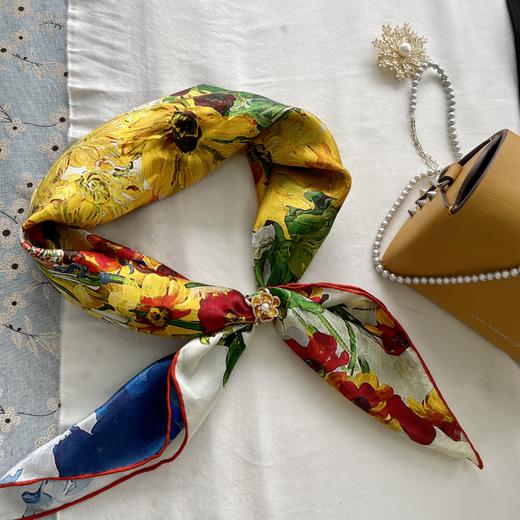 【甄珠贝·油画艺术风系列】70*70cm丝巾&花朵珍珠丝巾扣 礼盒 商品图3