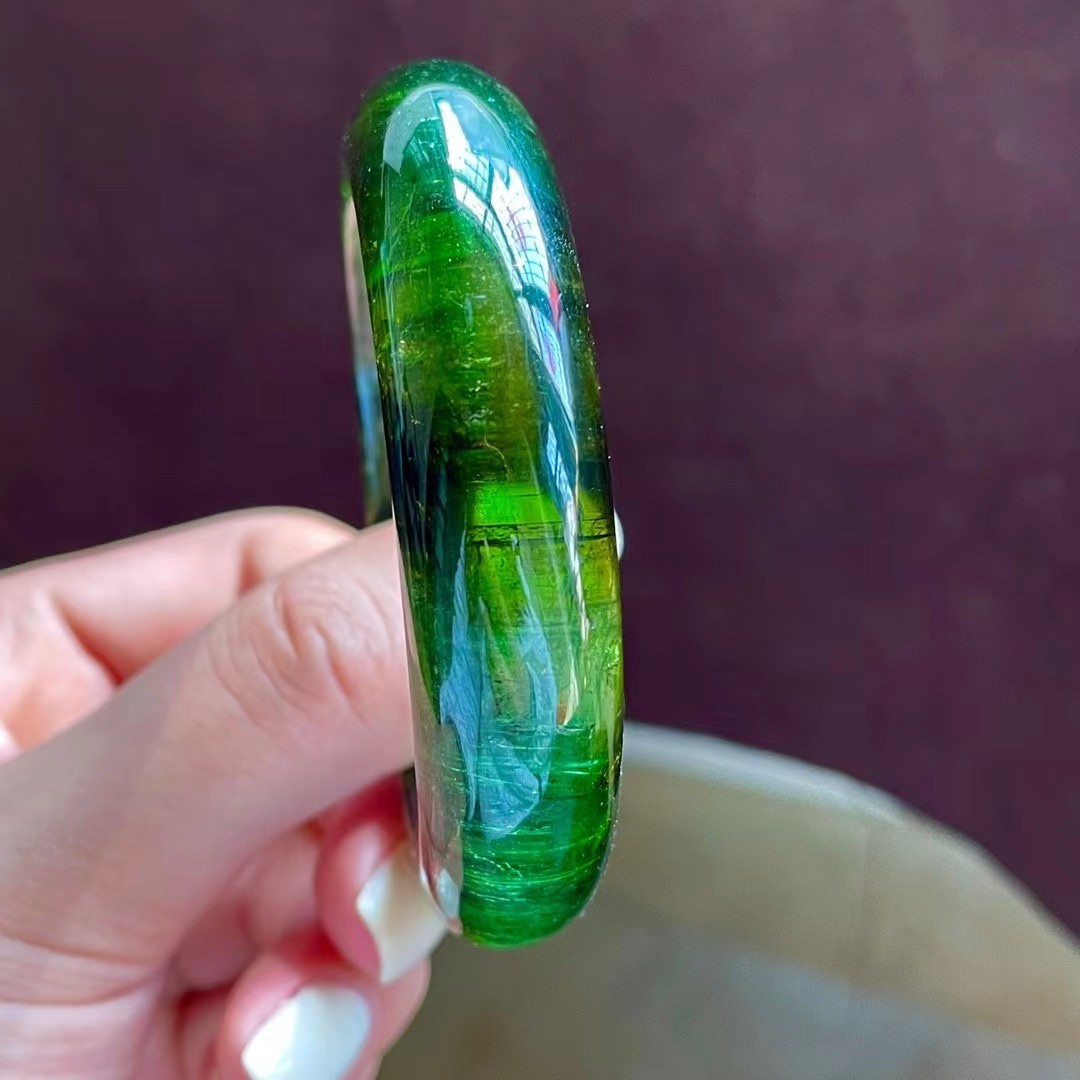 3克 天然绿碧玺手镯