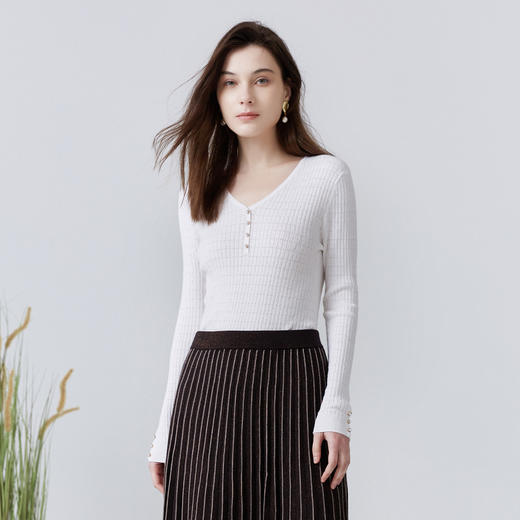 METTE22春新品女士针织衫长袖修身v领打底衫时尚镂空上衣套头毛衣 商品图4
