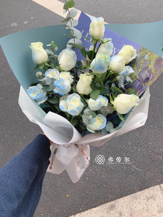 【网红碎冰蓝/黑骑士】礼品花束 商品图0