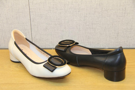 豪行春款20167866高跟女鞋黑色粗跟职业工装鞋圆头单鞋矮跟工装鞋 专柜正品 跟高3CM 商品图2