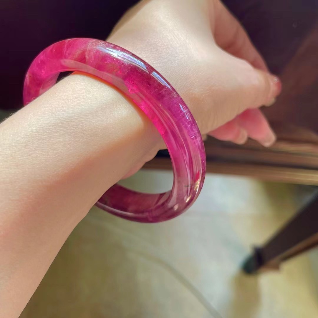 8g 57.2mm天然红碧玺手镯