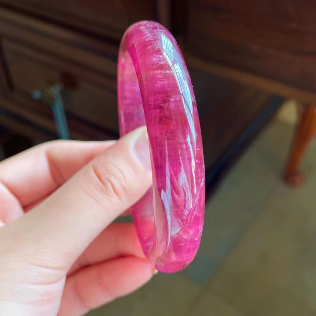 8g 57.2mm天然红碧玺手镯