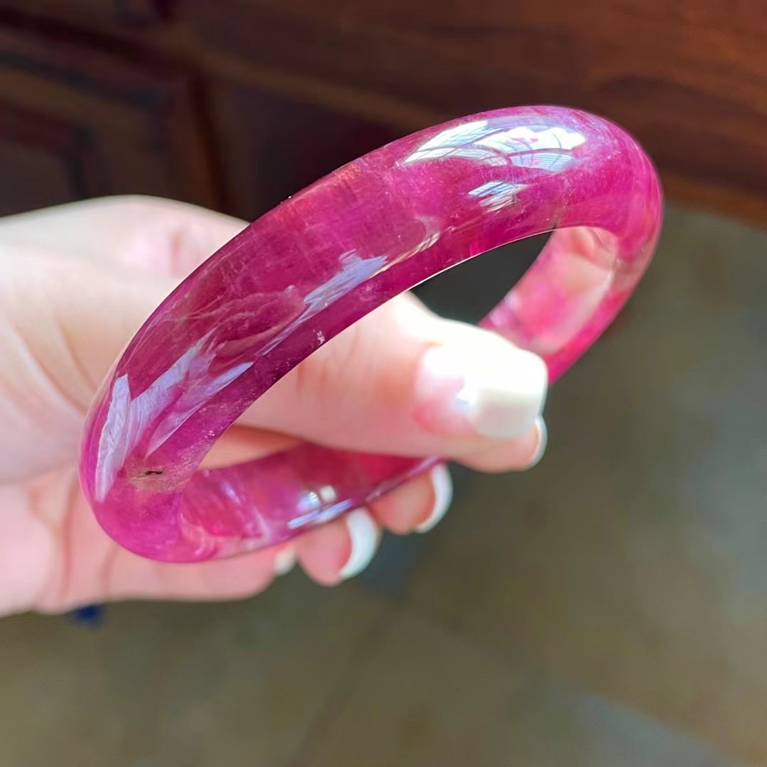 8g 57.2mm天然红碧玺手镯