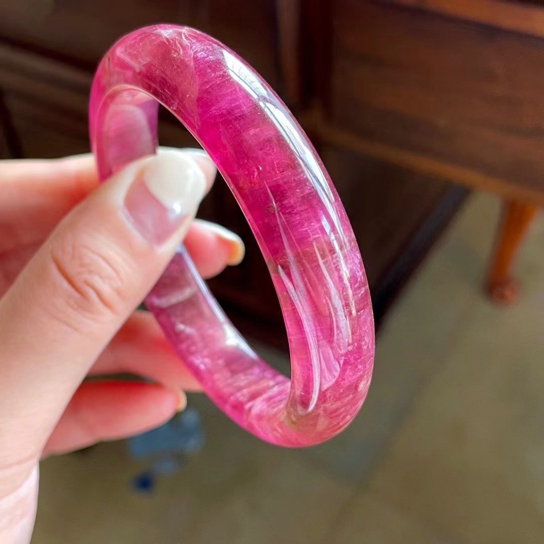 8g 57.2mm天然红碧玺手镯