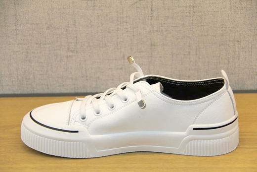 豪行春新款女鞋21104011百搭舒适休闲小白鞋运动板鞋系带透气单鞋 专柜正品 商品图3