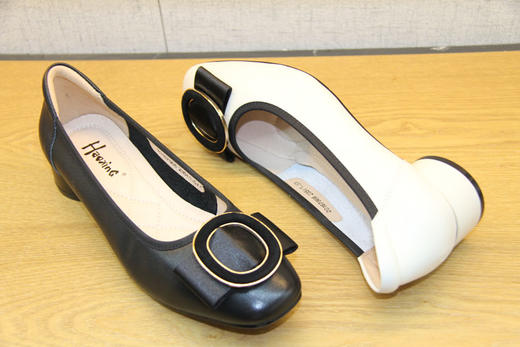 豪行春款20167866高跟女鞋黑色粗跟职业工装鞋圆头单鞋矮跟工装鞋 专柜正品 跟高3CM 商品图6