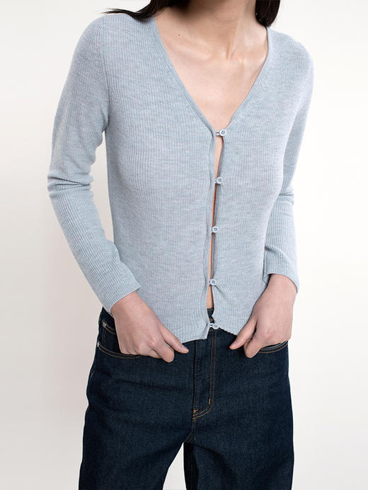 2022新款羊绒混纺12针双股V领绊扣开衫 商品图3