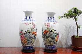 尧娟：粉彩富贵鸣春花鸟对瓶