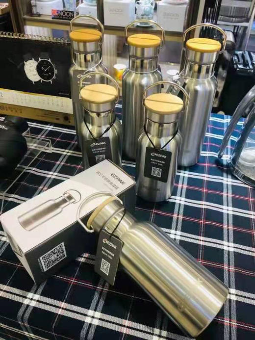 EZPAK 304不锈钢保温瓶 通勤便携 车驾户外水瓶500ML 欧洲胡同 EZOG1809 商品图4