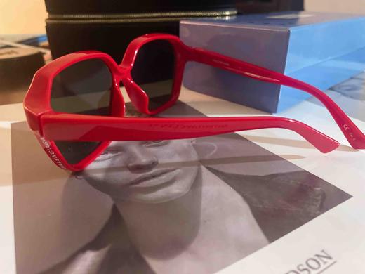 不撞款！BALENCIAGA巴黎世家正品休闲时尚大框太阳镜 商品图2