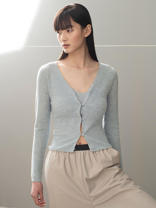 2022新款羊绒混纺12针双股V领绊扣开衫 商品图0