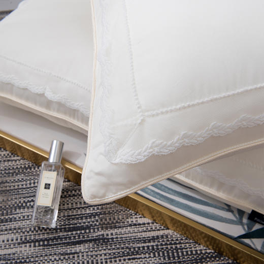 【门店同款玻尿酸枕】玻尿酸枕芯单人成人简约舒适高中低柔软护颈椎五星级酒店枕头 商品图8